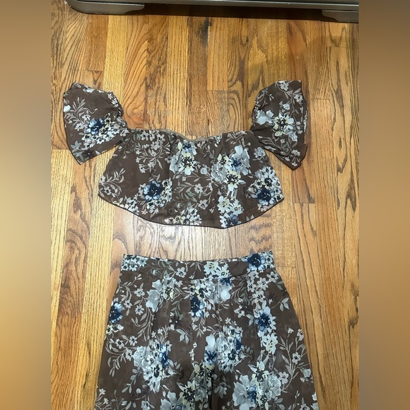 2 piece skirt top set - Picture 2 of 4